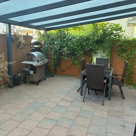 Appartement 2z Kueche Terrasse & Grill A40 & A42 *